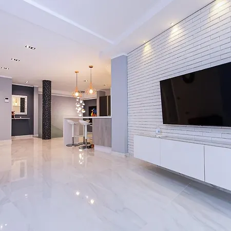 Luxury 2 Bedroom In Cristianos Apartment Los Cristianos (Tenerife)
