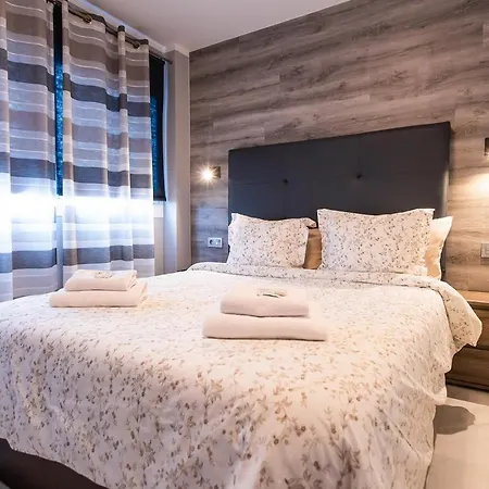 Luxury 2 Bedroom In Cristianos Apartment *